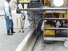 歩車道境界ブロック